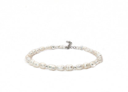 Silver pearl bracelet